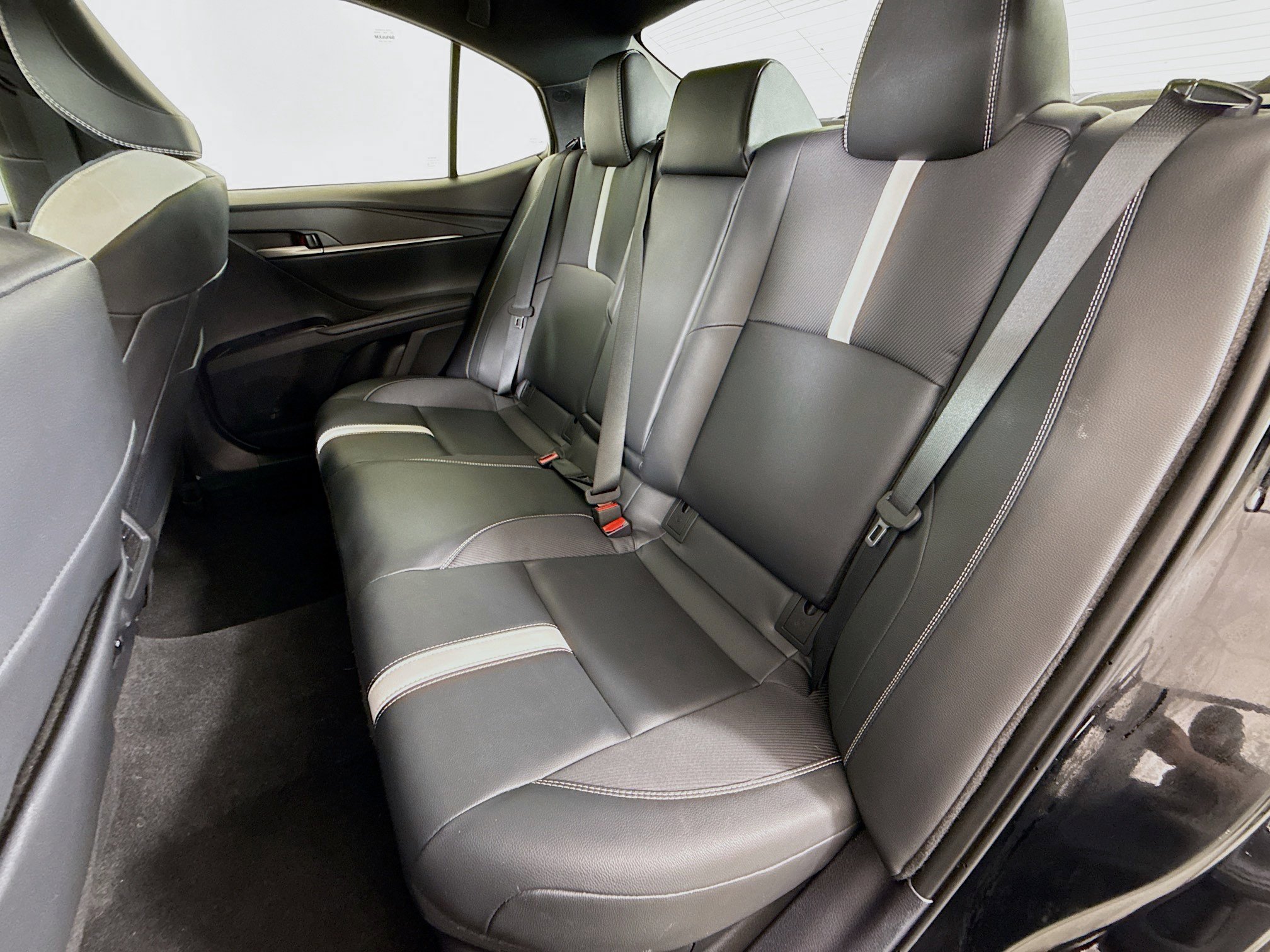 Used 2025 Toyota Camry SE image 20