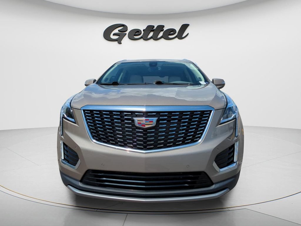 Used 2023 Cadillac XT5 Premium Luxury FWD image 2