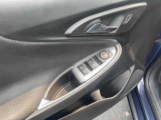 Used 2016 Chevrolet Malibu LT FWD image 13