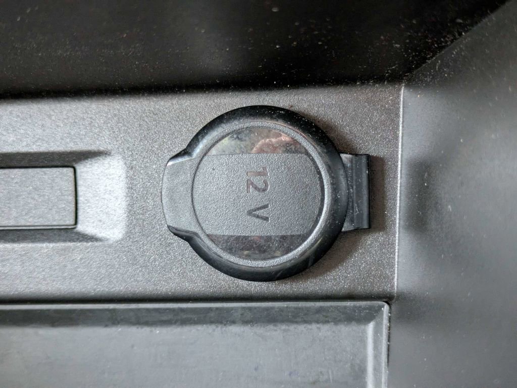 Used 2023 Volkswagen Tiguan SE R-Line image 30