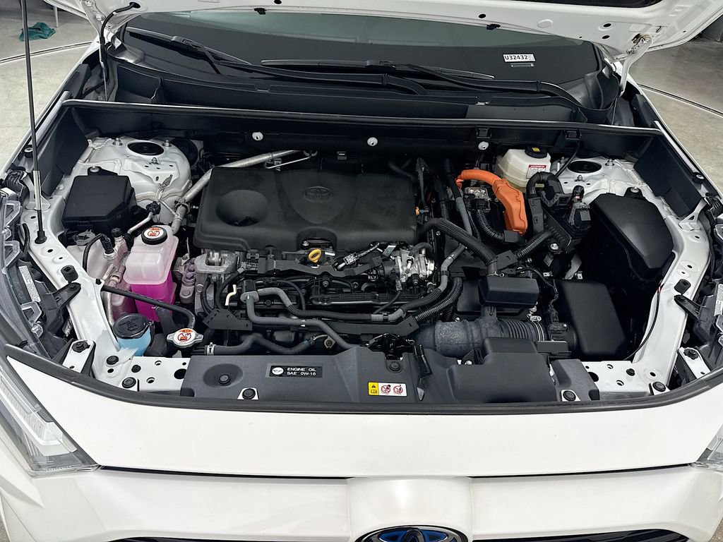 Certified 2024 Toyota RAV4 LE image 29