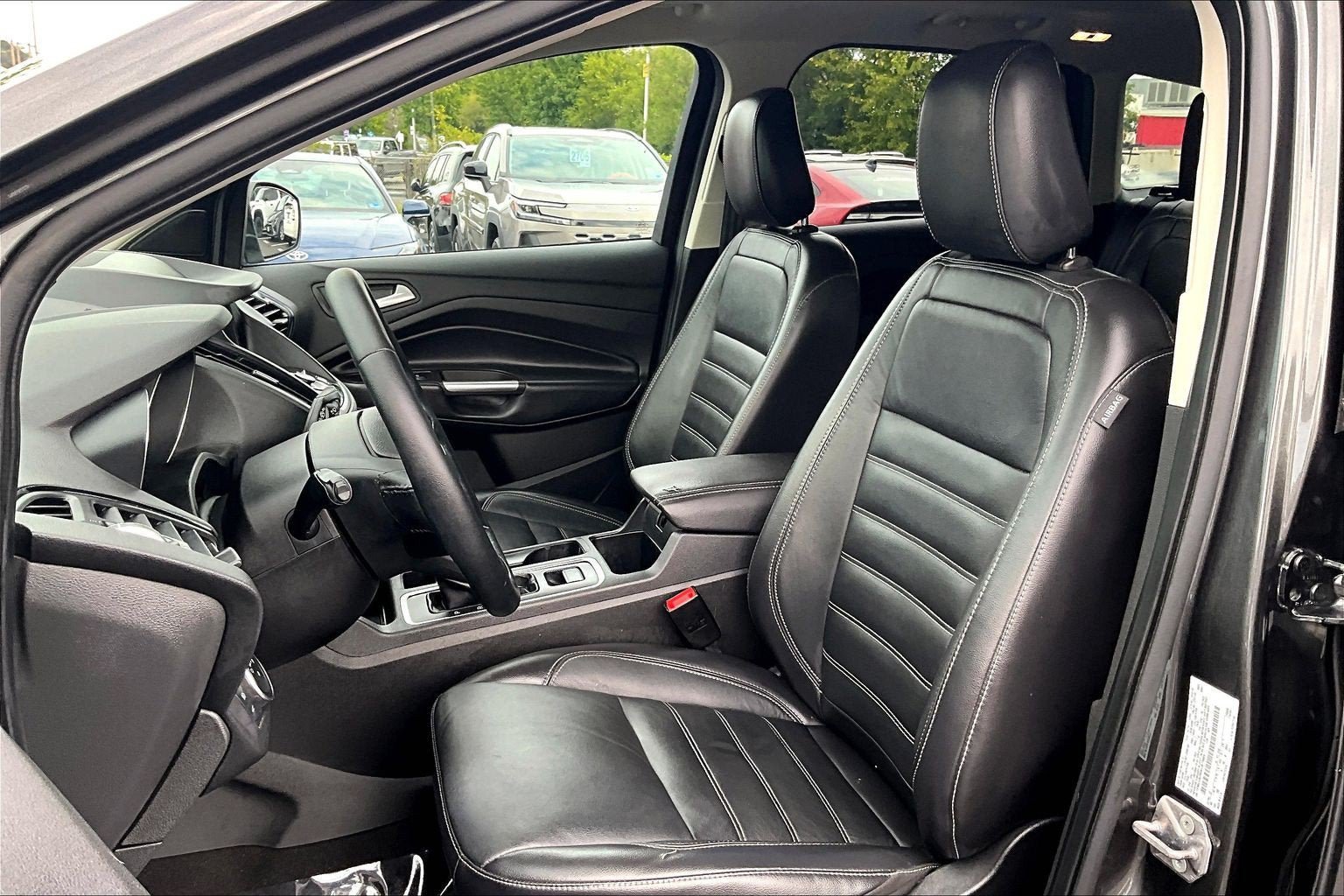 Used 2019 Ford Escape Titanium AWD/4WD image 24
