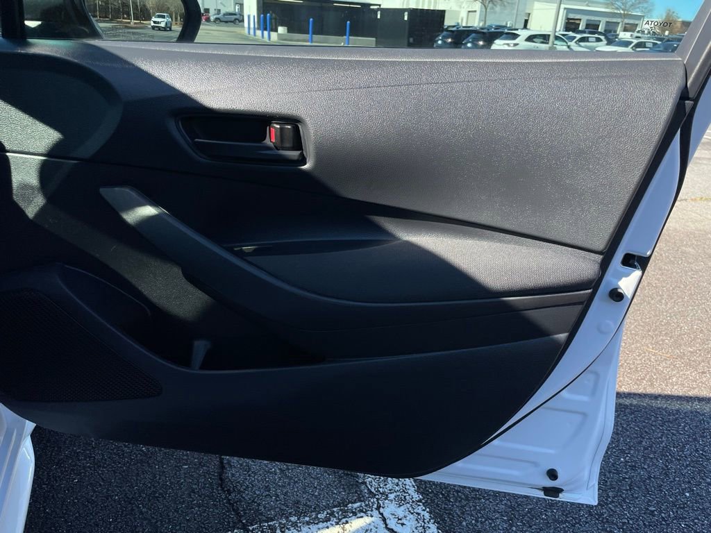 Used 2024 Toyota Corolla LE image 28