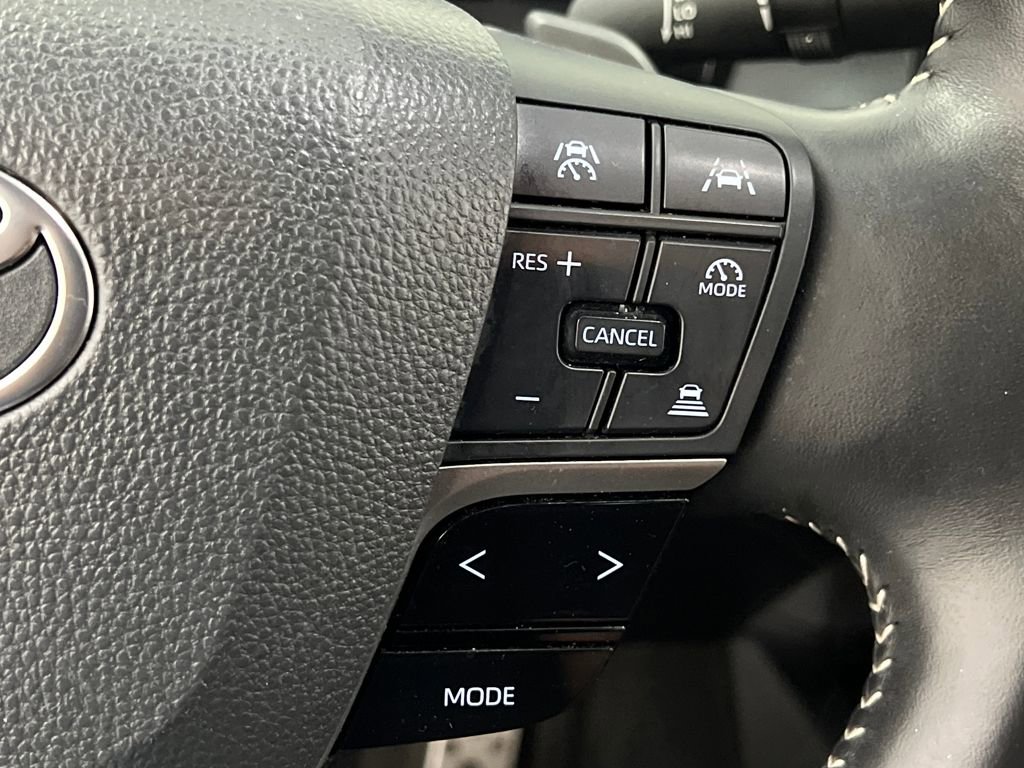 Used 2025 Toyota Camry SE FWD image 37