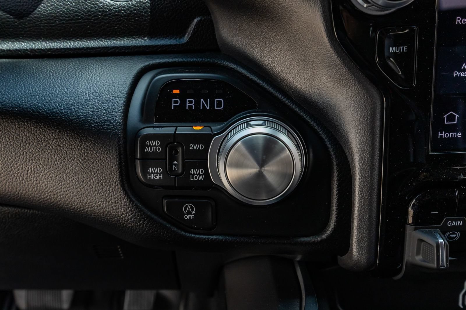 Used 2025 RAM 1500 Laramie w/ Sport Appearance Package AWD/4WD image 24