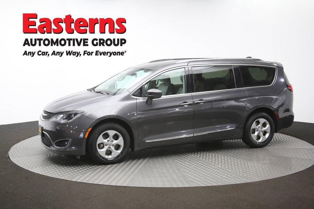 Used 2017 Chrysler Pacifica Touring-L Plus w/ Advanced Safetytec Group FWD image 60