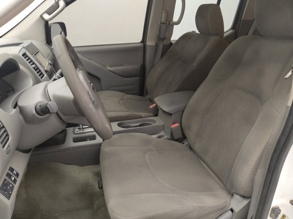 Used 2016 Nissan Frontier SV image 17