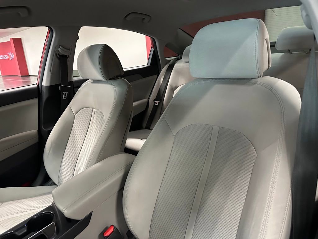 Used 2017 Hyundai Sonata SE image 16