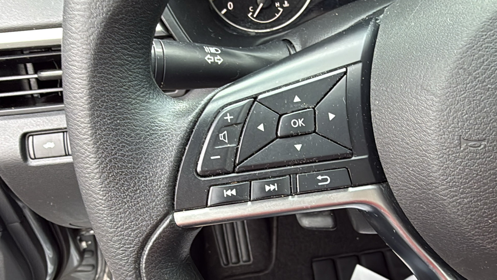 Used 2020 Nissan Altima 2.5 S FWD image 10