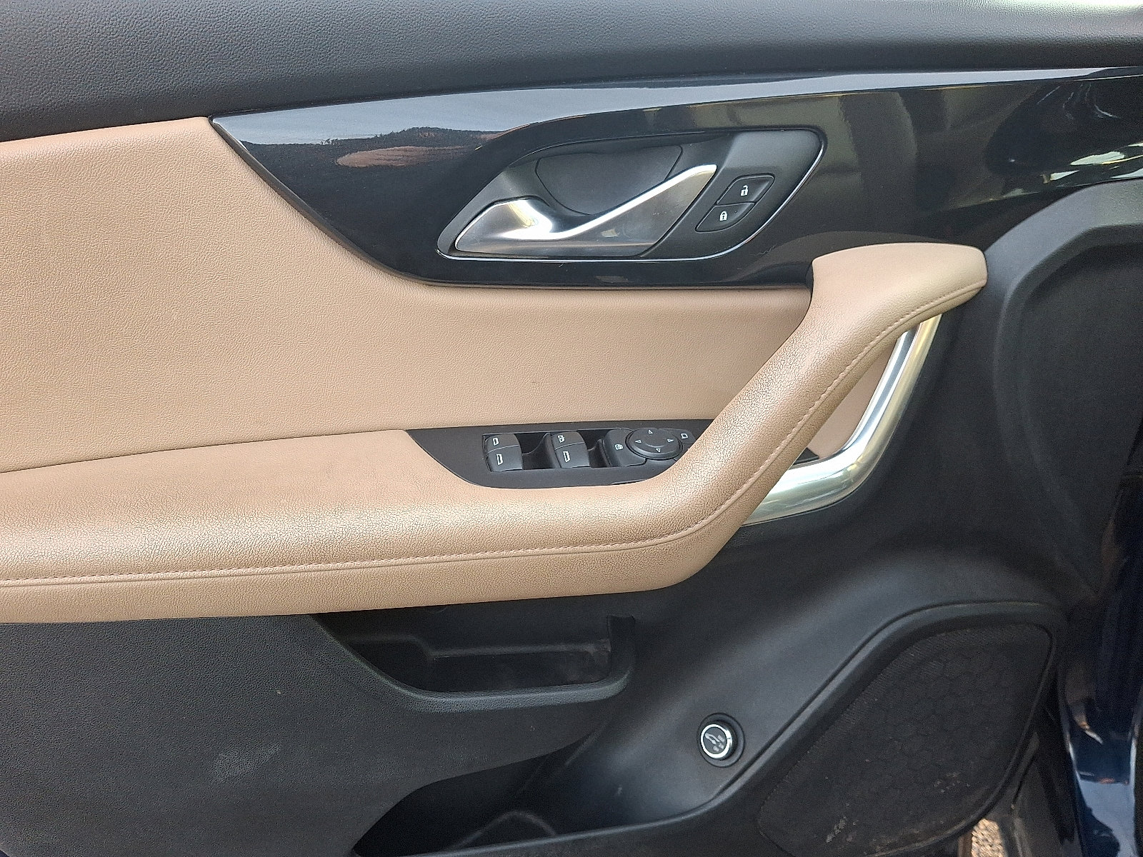 Used 2022 Chevrolet Blazer Premier image 11