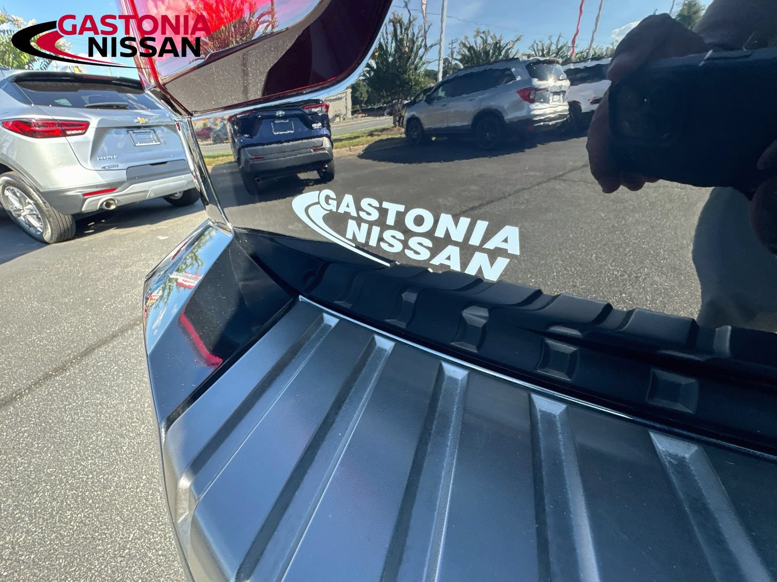 Used 2024 Nissan Armada SL w/ Captain's Chairs Package RWD image 45