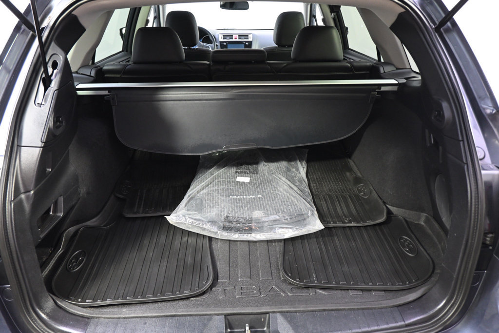 Used 2016 Subaru Outback 3.6R Limited AWD/4WD image 19