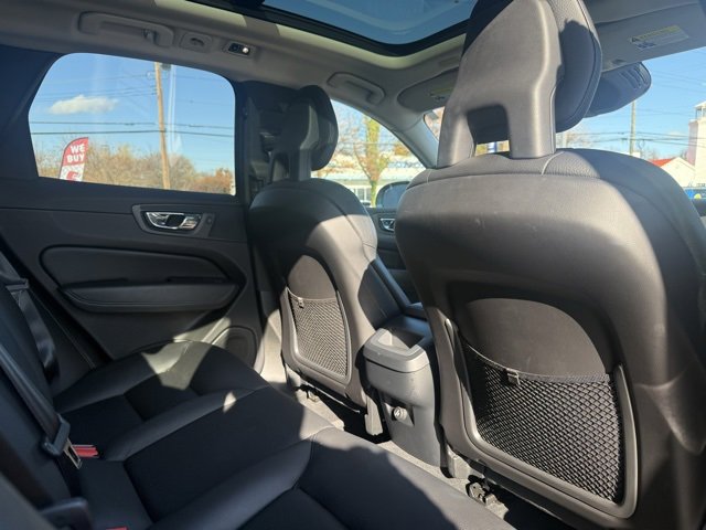 Used 2018 Volvo XC60 T6 Momentum w/ Convenience Package image 20
