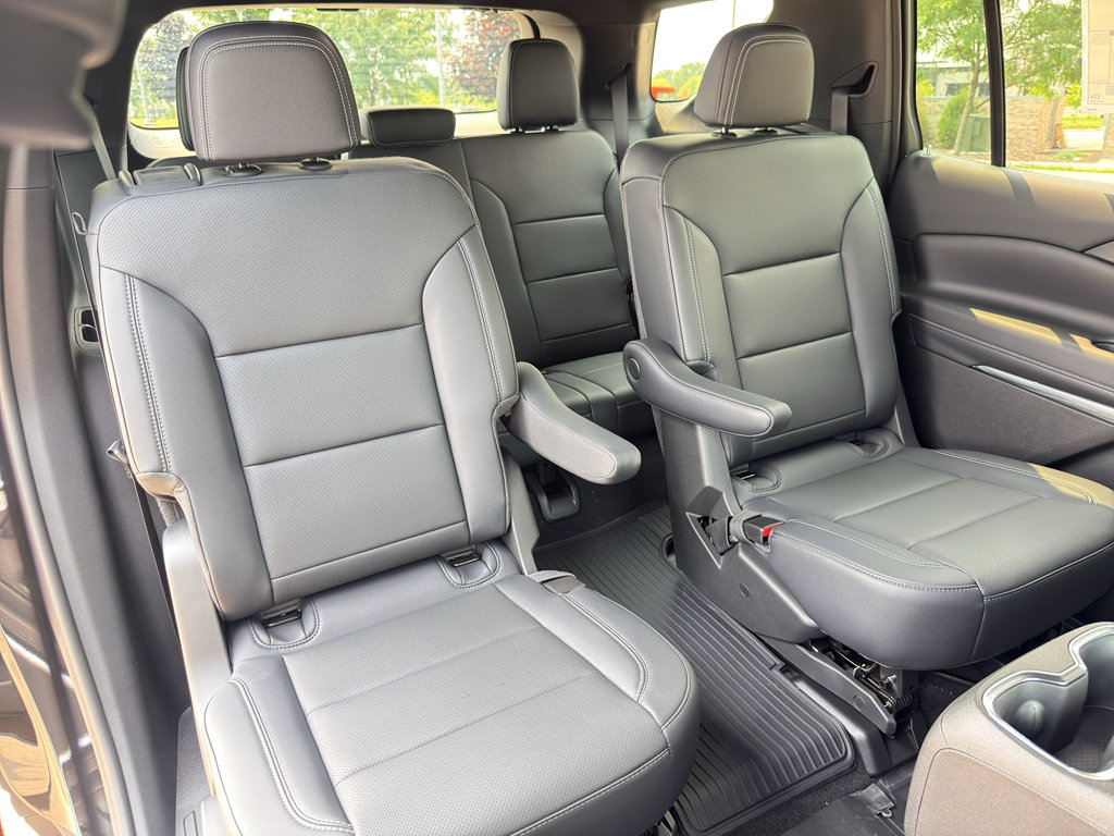New 2026 Chevrolet Traverse LT w/ Driver Confidence Package FWD image 38