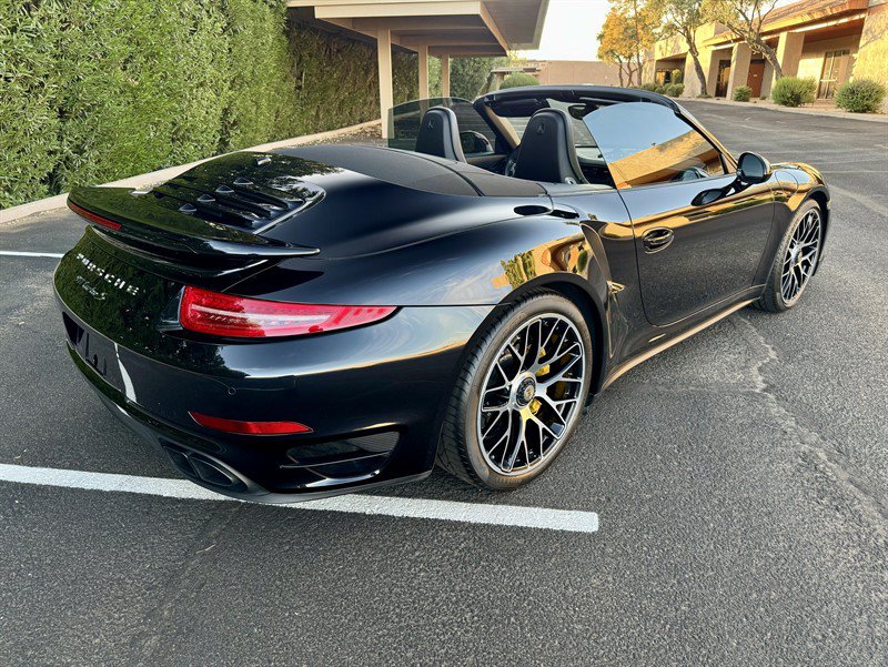 Used 2015 Porsche 911 Turbo S w/ High-end Infotainment Package AWD/4WD image 18
