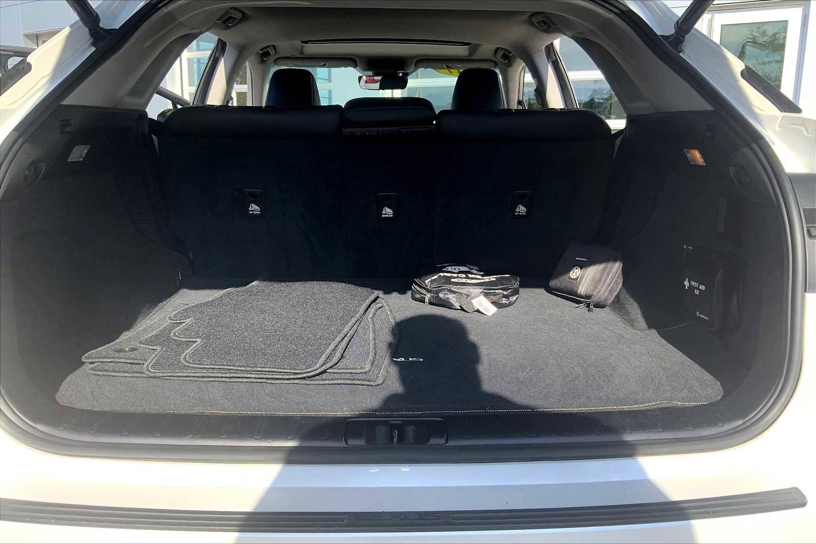 Used 2017 Lexus RX 450h AWD image 34