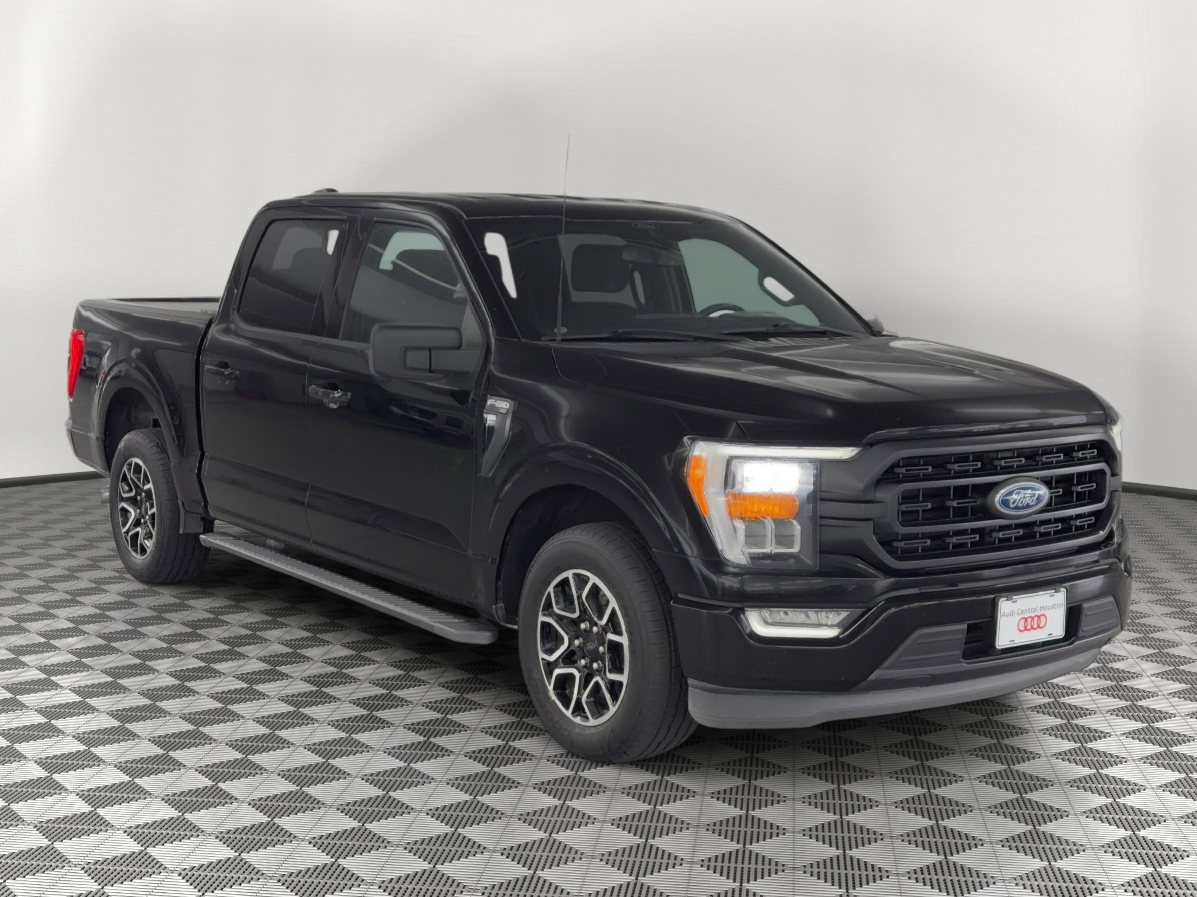 Used 2021 Ford F150 XLT w/ Equipment Group 302A High RWD image 7