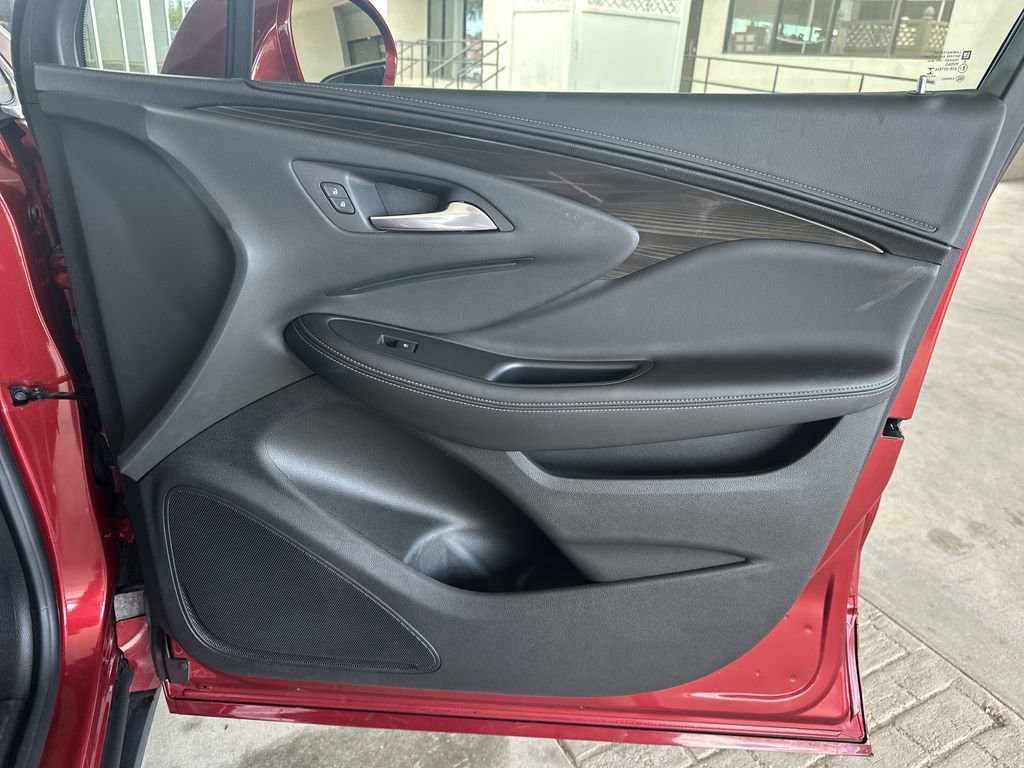 Used 2019 Buick Envision Essence image 36