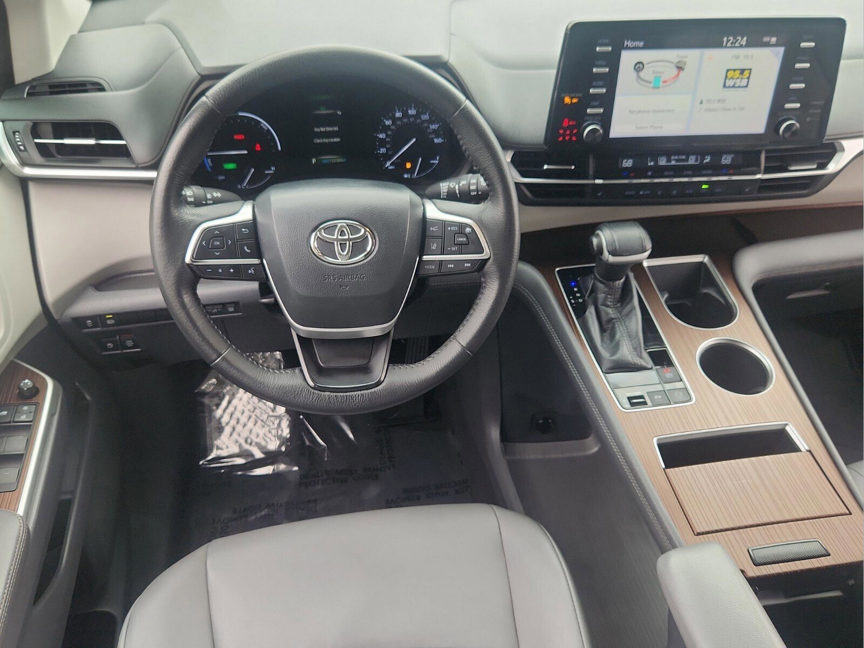 Used 2021 Toyota Sienna XLE FWD image 14