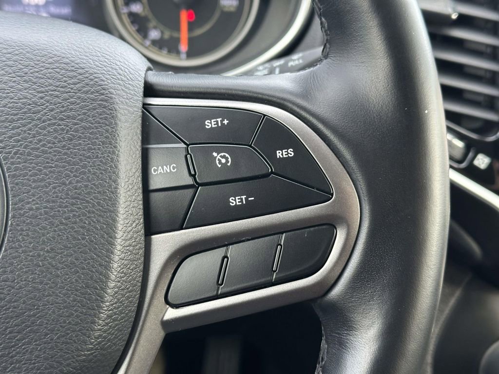 Used 2020 Jeep Cherokee Limited image 20