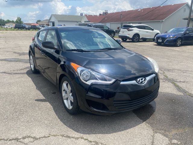 Used 2015 Hyundai Veloster FWD image 8