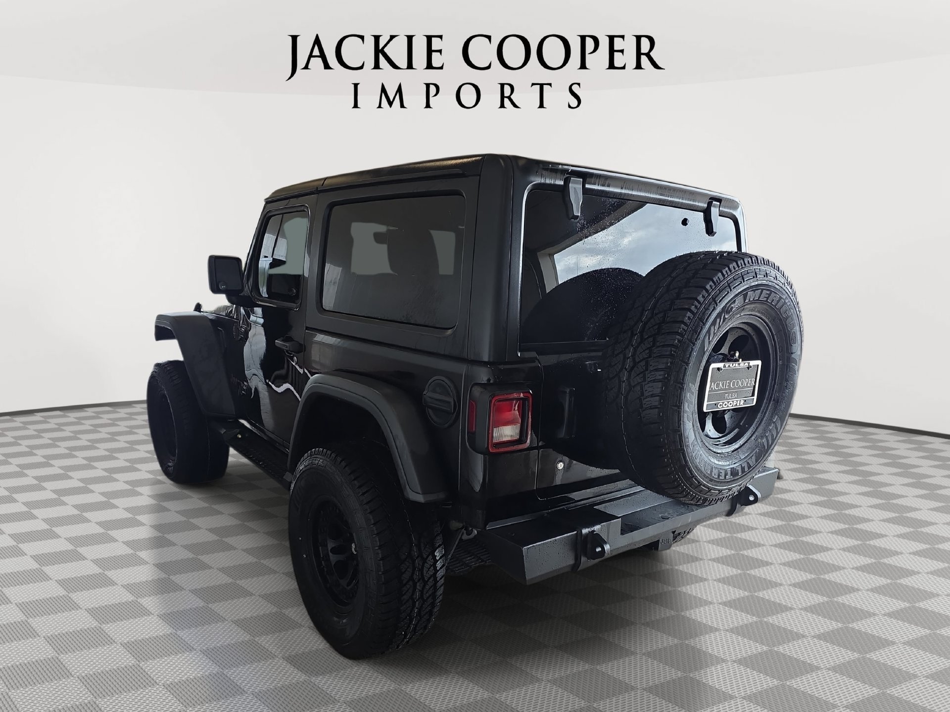 Used 2018 Jeep Wrangler Rubicon AWD/4WD image 7