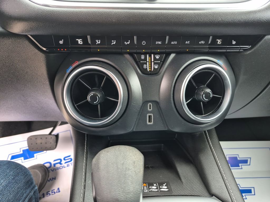 Used 2023 Chevrolet Blazer LT w/ Convenience Package image 18