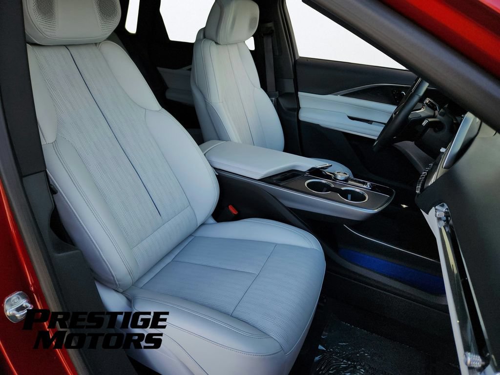 Used 2024 Cadillac Lyriq Sport AWD/4WD image 25