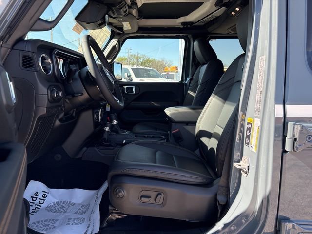 New 2026 Jeep Wrangler Sahara w/ Whitecap Package image 20