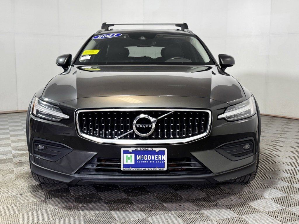 Used 2021 Volvo V60 T5 Cross Country w/ Protection Package image 9