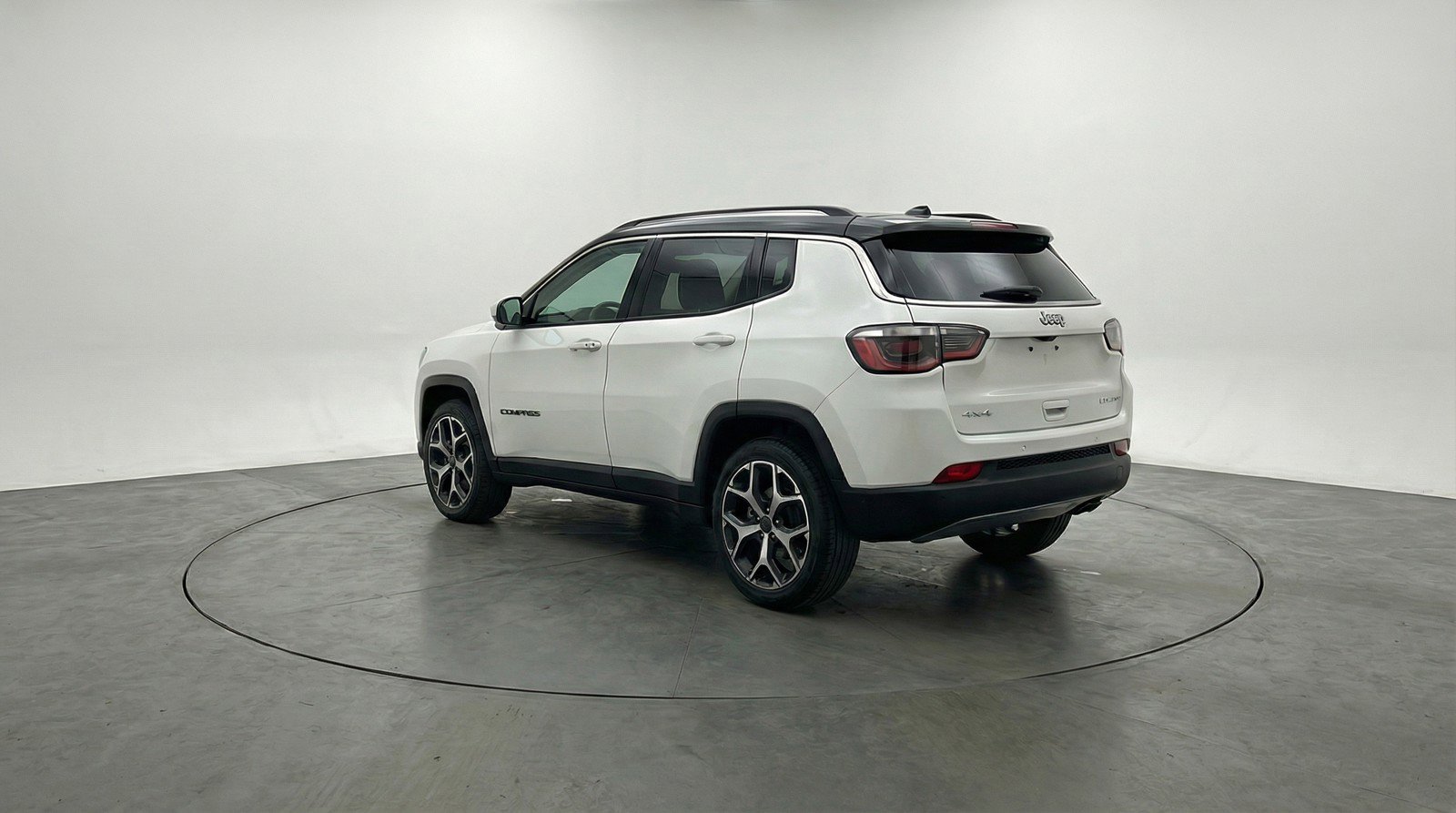 Used 2025 Jeep Compass Limited image 6