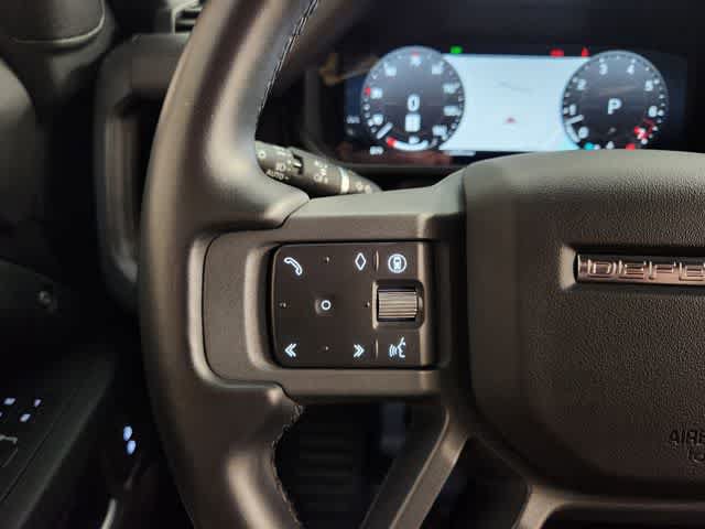 Used 2025 Land Rover Defender 130 X-Dynamic SE AWD/4WD image 47