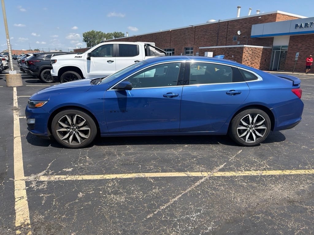 Used 2023 Chevrolet Malibu RS FWD image 1