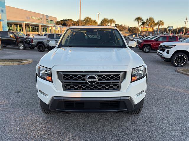 Used 2024 Nissan Frontier SV w/ SV Convenience Package image 2
