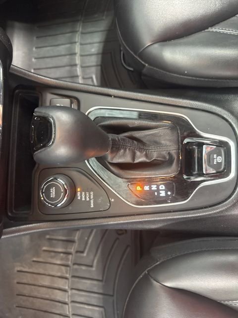 Used 2021 Jeep Cherokee Latitude Plus image 16