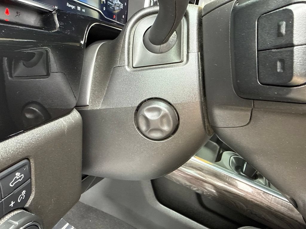 Used 2023 Chevrolet Silverado 1500 LTZ AWD/4WD image 10