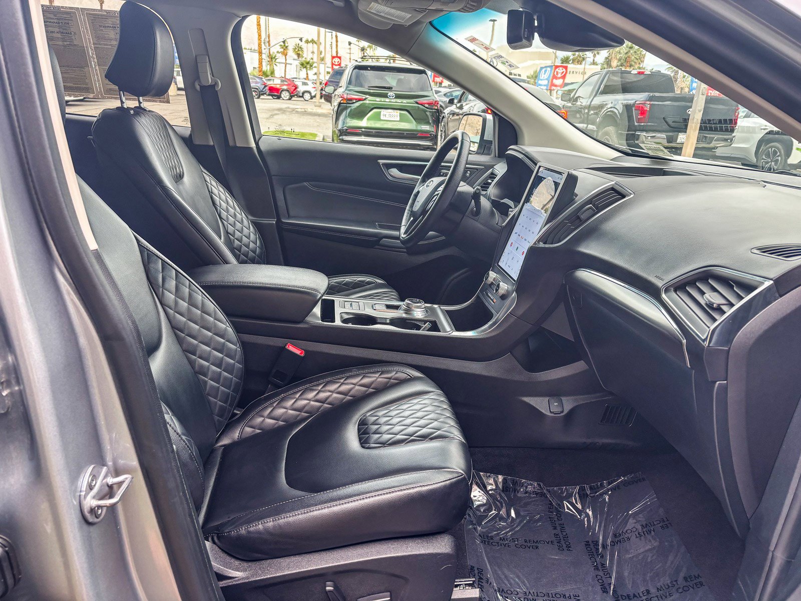 Used 2023 Ford Edge Titanium image 19