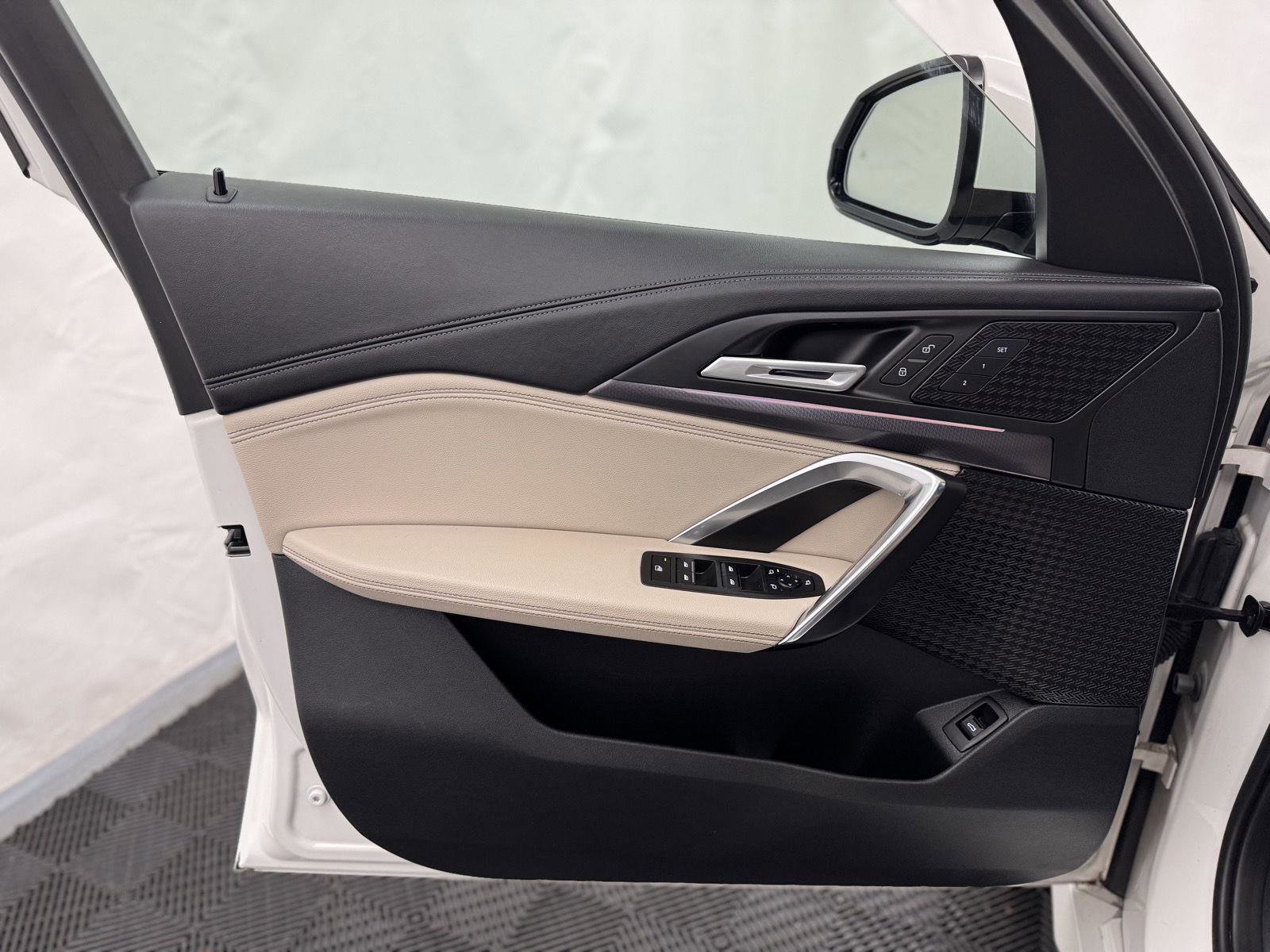 Used 2023 BMW X1 xDrive28i image 16