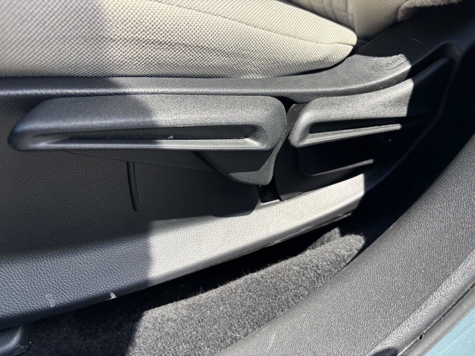 Used 2024 Honda HR-V LX image 16
