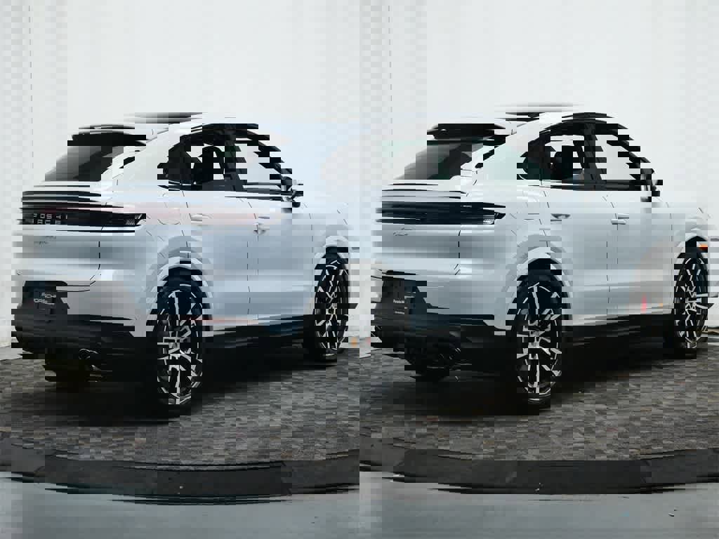 New 2025 Porsche Cayenne S image 7