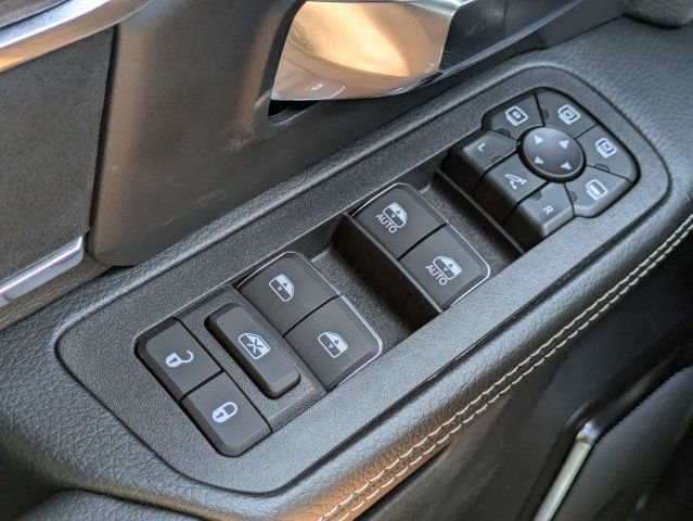 New 2026 RAM 3500 Laramie AWD/4WD image 23