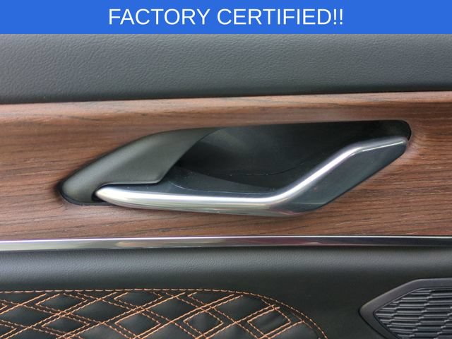 Certified 2025 Jeep Grand Cherokee Summit AWD/4WD image 30