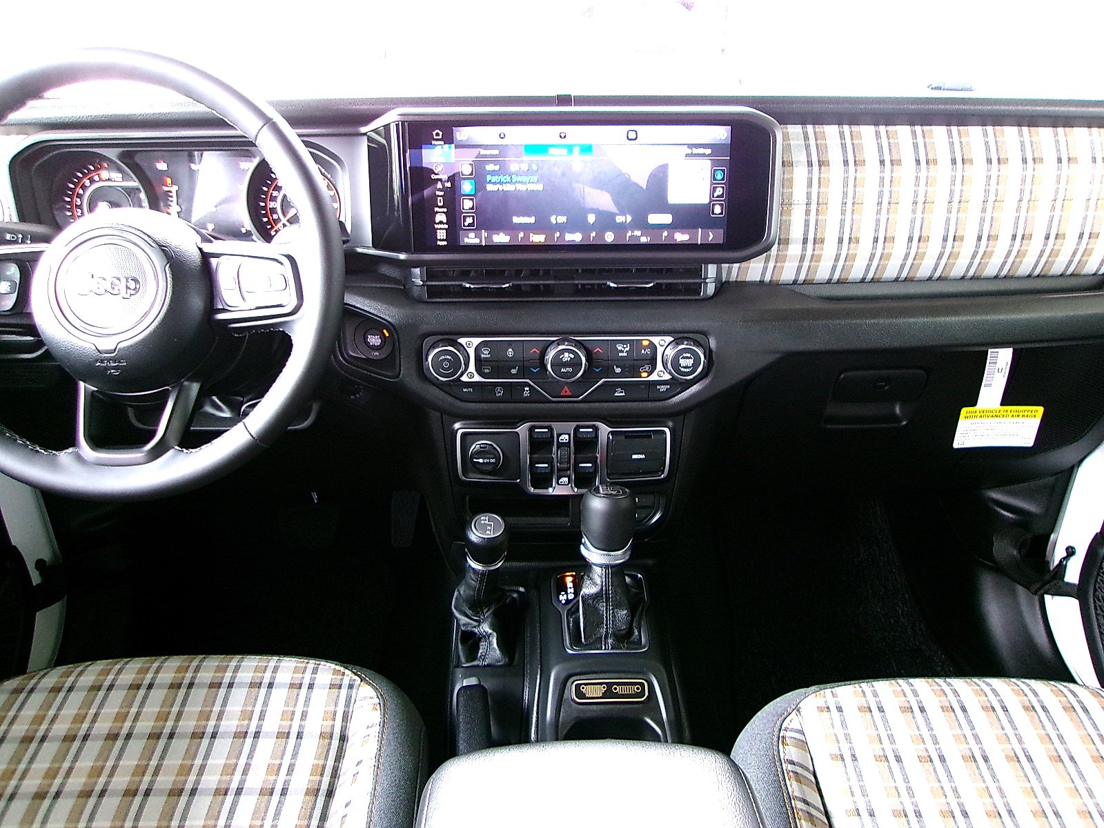 New 2026 Jeep Gladiator Sport AWD/4WD image 15