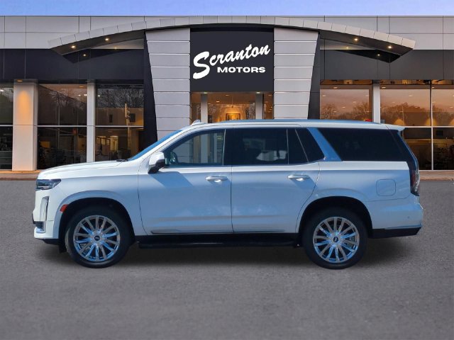 Used 2021 Cadillac Escalade Premium Luxury w/ Performance Package AWD/4WD image 2