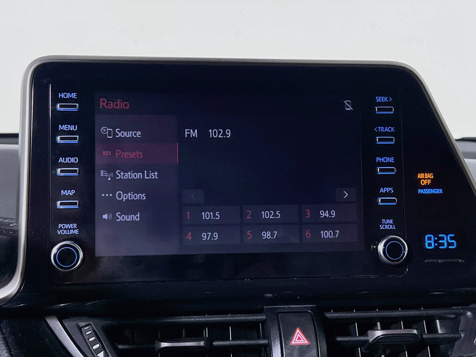 Used 2019 Toyota C-HR XLE FWD image 27