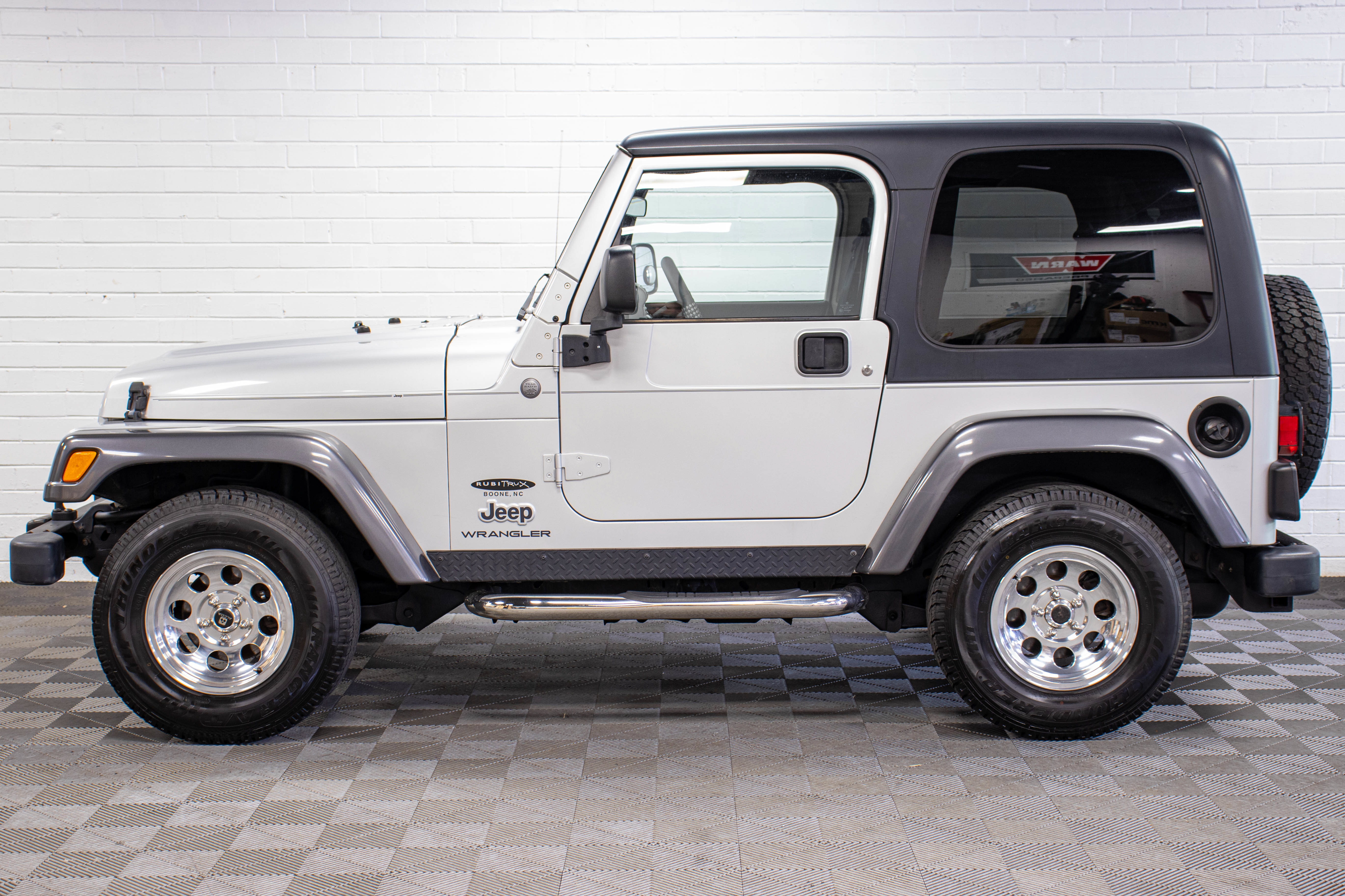 Used 2004 Jeep Wrangler X w/ Convenience Group AWD/4WD image 6