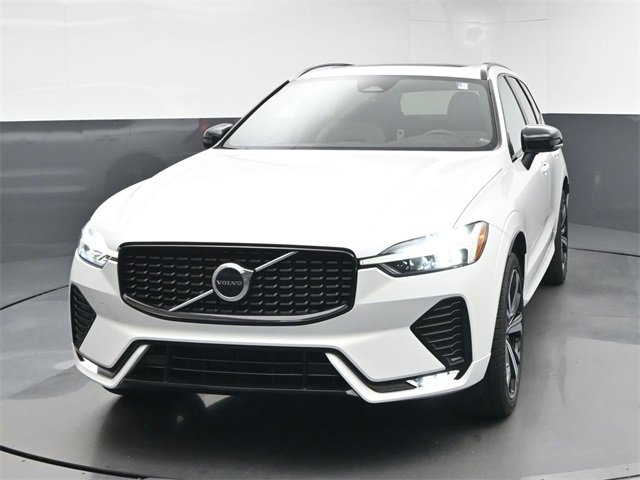 Used 2022 Volvo XC60 B6 R-Design w/ Protection Package Premier image 3