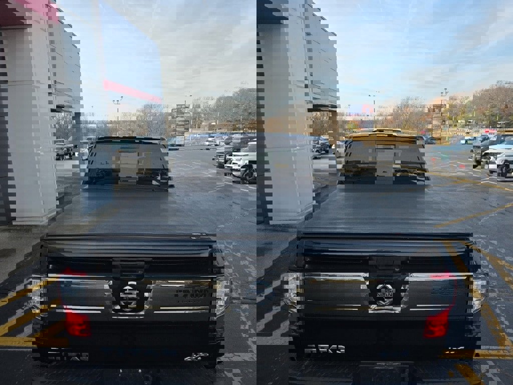 Used 2019 Nissan Titan Platinum Reserve w/ Platinum Utility Package image 8