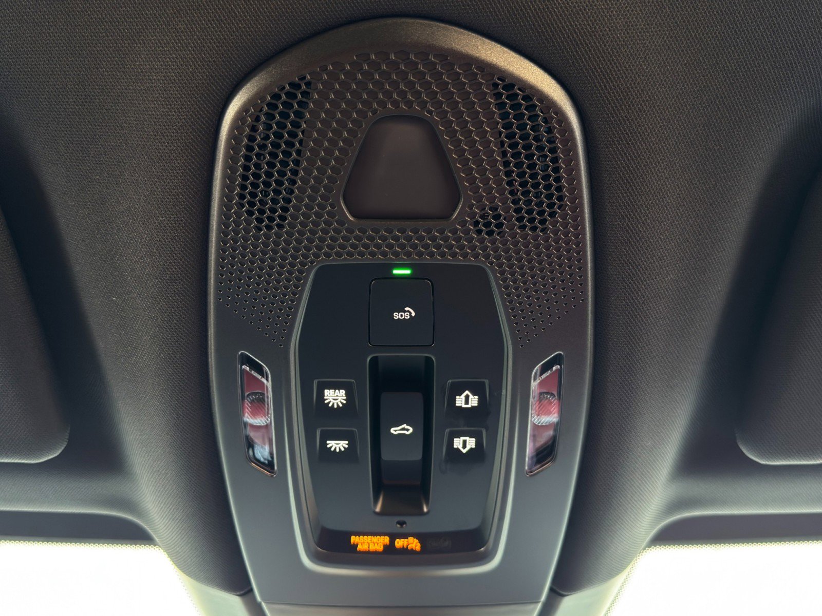 Used 2025 Porsche Panamera 4S w/ Premium Package image 36