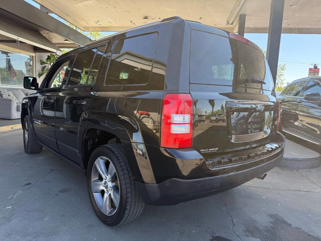 Used 2016 Jeep Patriot High Altitude FWD image 6